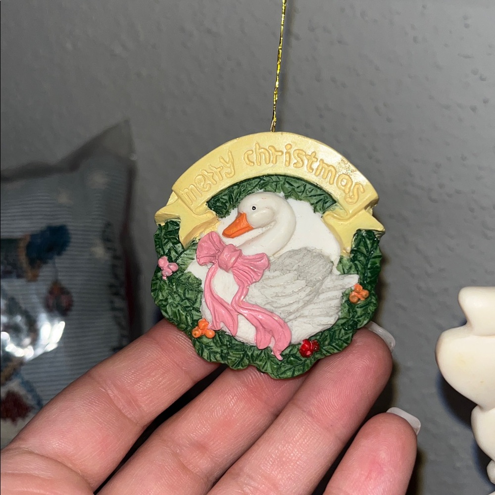 Vintage Merry Christmas Swan Resin Ornament